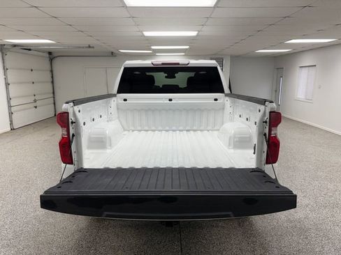 Used 2024 Chevrolet Silverado 1500 LT image 27