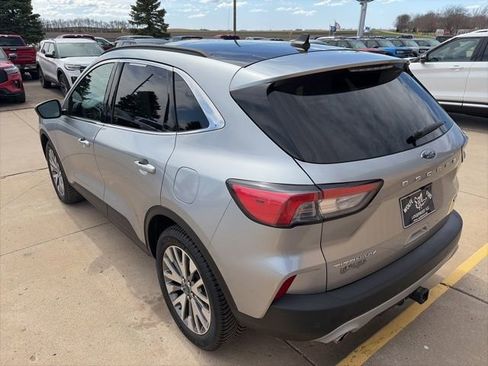 Used 2022 Ford Escape Titanium w/ Class II Trailer Tow Package image 5