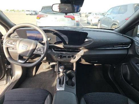 Used 2025 Buick Envista Preferred image 7