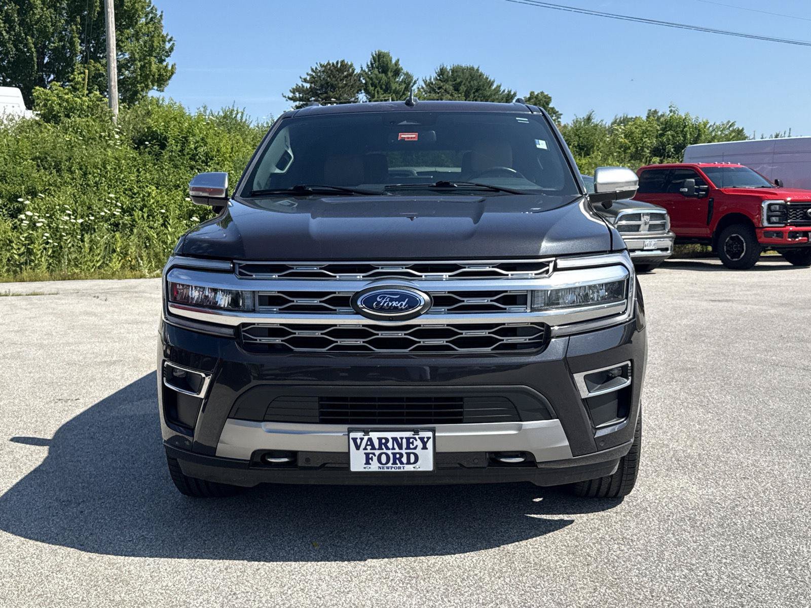 Used 2024 Ford Expedition Platinum AWD/4WD image 2