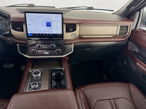 Used 2023 Ford Expedition Max Limited image 27