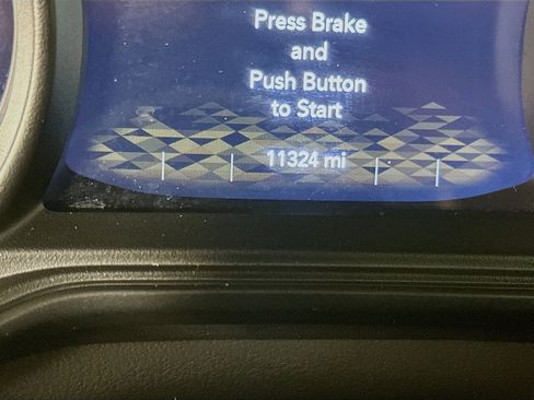 Used 2025 Jeep Wrangler Sahara image 18