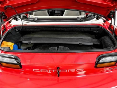 Used 2002 Chevrolet Camaro Z28 w/ SS Performance/Appearance Pkg RWD image 39