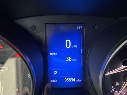 Used 2018 Toyota C-HR XLE image 9