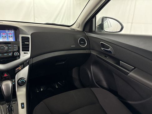 Used 2014 Chevrolet Cruze LT FWD image 30