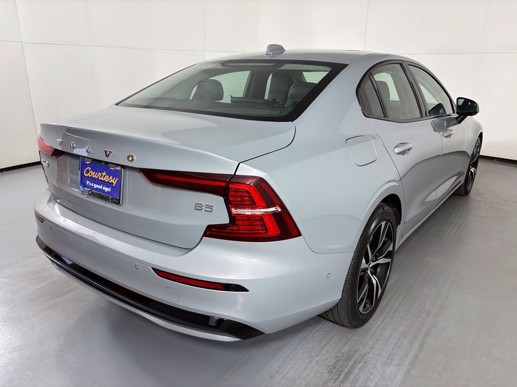 Used 2025 Volvo S60 B5 Plus FWD image 8