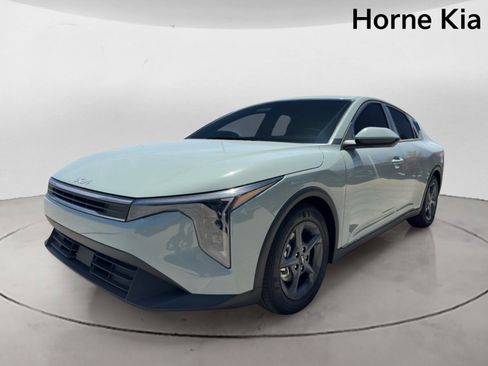 New 2026 Kia K4 FWD image 7