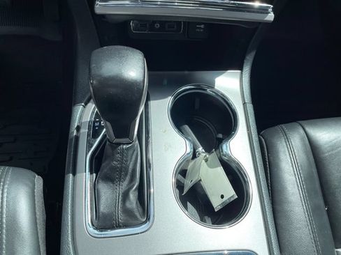 Used 2020 Jeep Grand Cherokee Limited AWD/4WD image 36