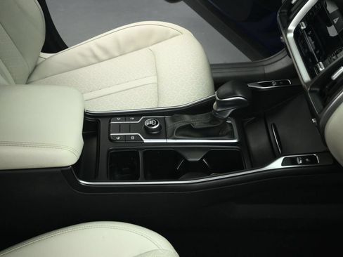 Used 2023 Kia Sorento S w/ Panoramic Sunroof Package FWD image 56