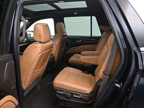 Used 2023 Cadillac Escalade Premium Luxury w/ Performance Package AWD/4WD image 36