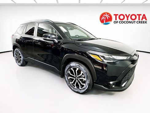 Used 2025 Toyota Corolla Cross SE w/ Moonroof Package image 1