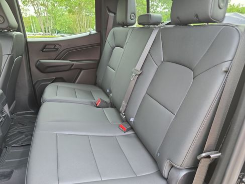 Used 2025 Chevrolet Colorado Trail Boss AWD/4WD image 13