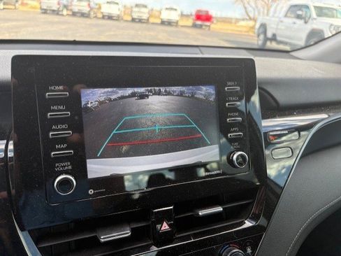 Used 2022 Toyota Camry LE image 13