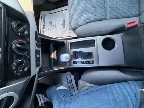 Used 2014 Toyota Tacoma 4x4 Access Cab V6 w/ TRD Sport Package image 21