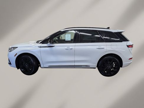 New 2026 Lincoln Corsair Reserve w/ Jet Appearance Package image 3