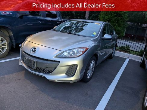 Used 2012 MAZDA MAZDA3 i Touring FWD image 3