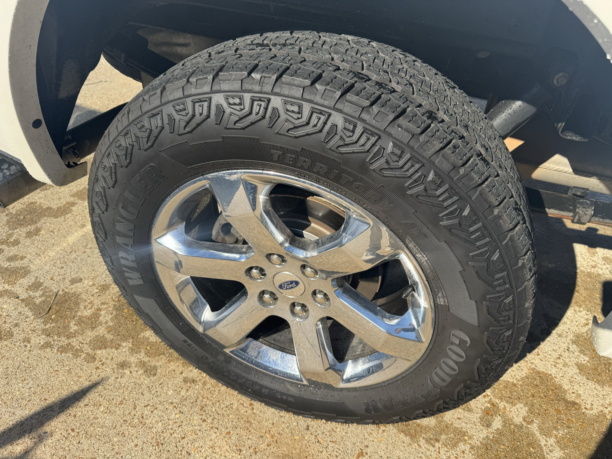 Used 2018 Ford F150 Limited AWD/4WD image 12