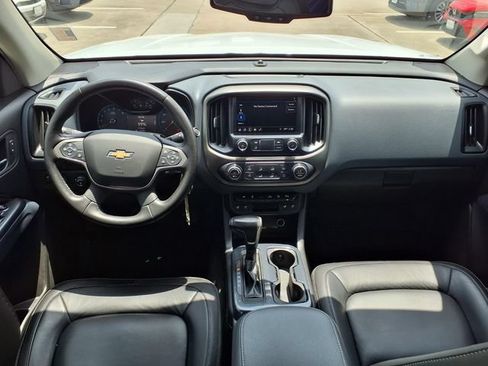 Used 2021 Chevrolet Colorado Z71 AWD/4WD image 10