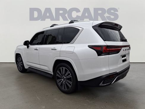 Used 2025 Lexus LX 600 4WD w/ Luxury Package image 4