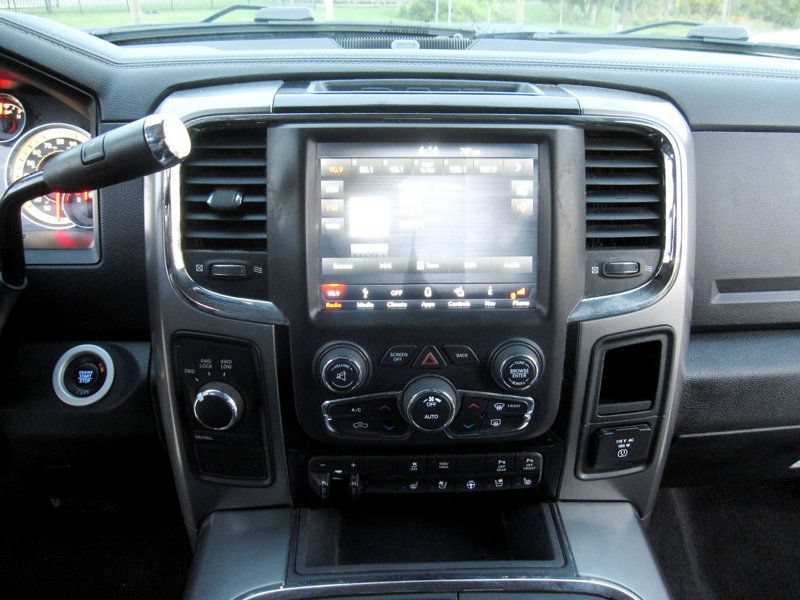 Used 2018 RAM 2500 Laramie w/ Sport Appearance Group AWD/4WD image 23