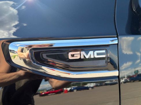 Used 2022 GMC Yukon XL SLT AWD/4WD image 20