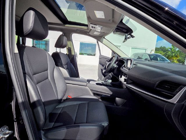 Used 2026 Nissan Rogue Dark Armor FWD image 22