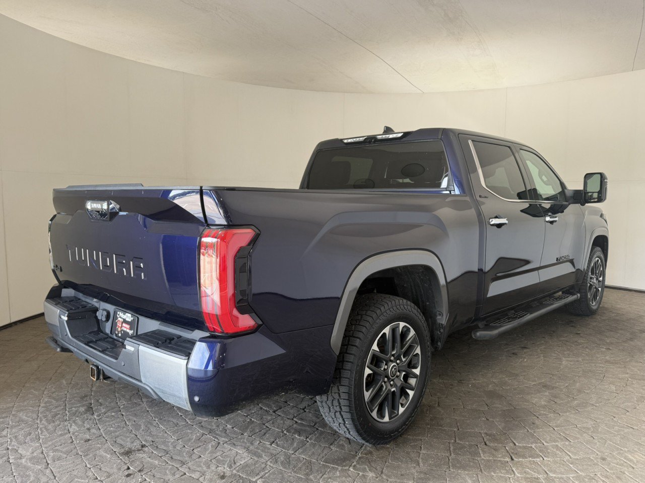 Used 2023 Toyota Tundra Limited AWD/4WD image 9
