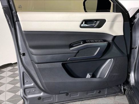 New 2026 Nissan Pathfinder SL AWD/4WD image 43