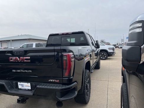 Used 2024 GMC Sierra 2500 AT4 w/ AT4 Premium Plus Package image 5