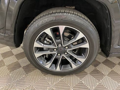 Used 2023 Jeep Grand Cherokee Overland w/ Luxury Tech Group IV image 14