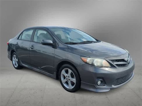 Used 2011 Toyota Corolla S image 2