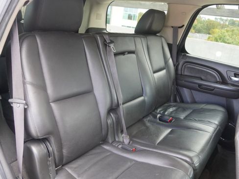 Used 2011 GMC Yukon Denali image 10