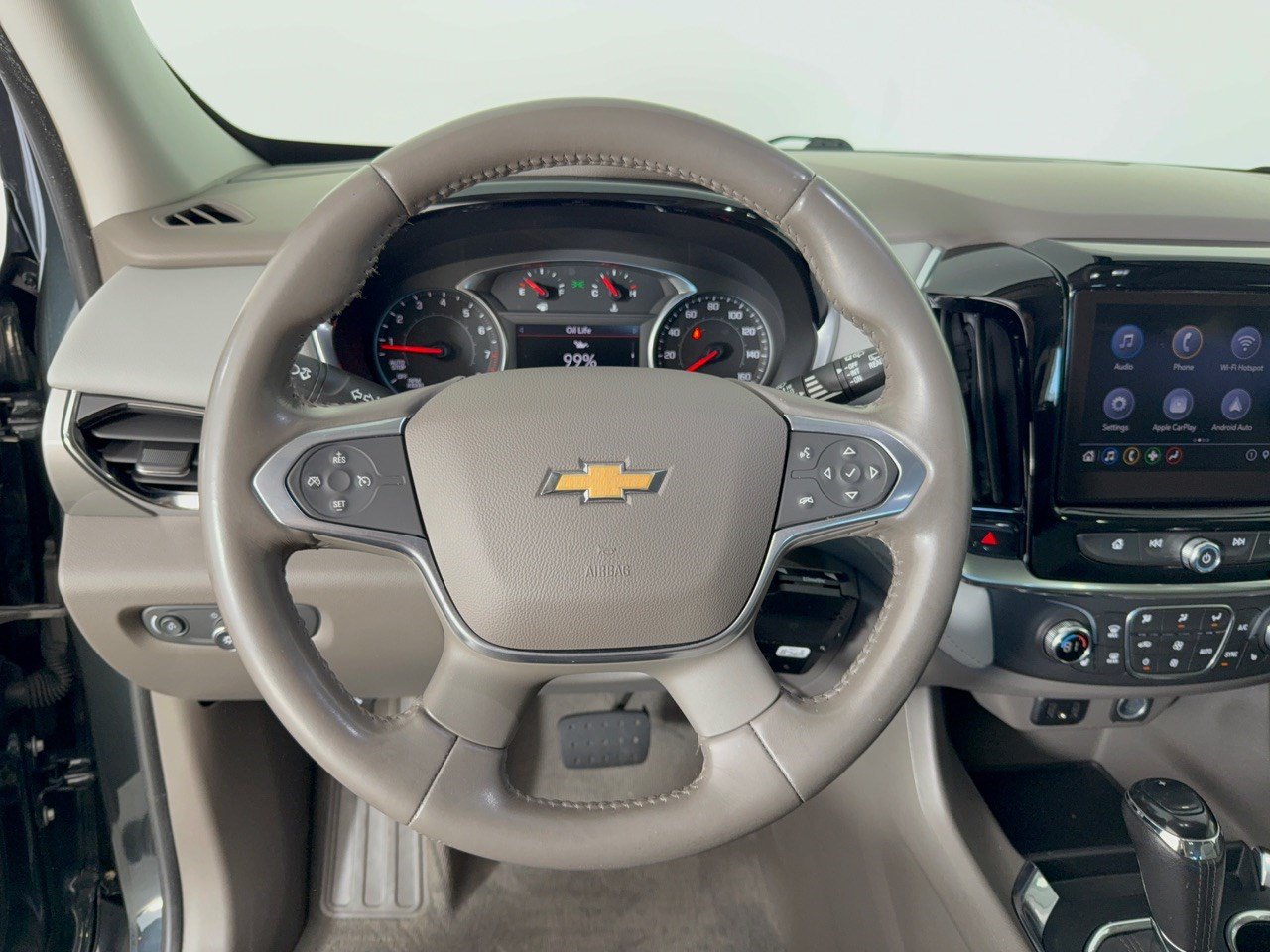 Used 2020 Chevrolet Traverse LT FWD image 10