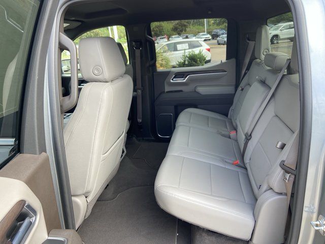 Used 2026 GMC Sierra 1500 SLT AWD/4WD image 45