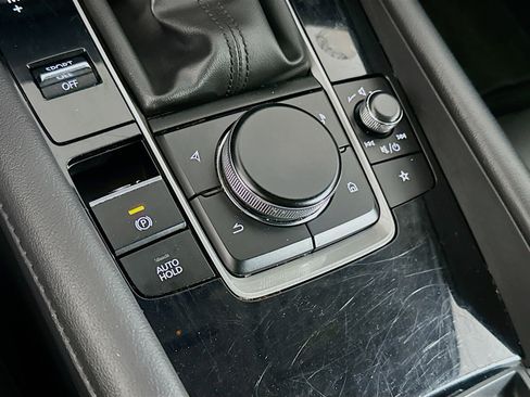 Used 2024 MAZDA MAZDA3 s image 24