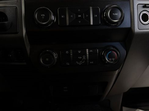 Used 2019 Ford F350 XL w/ Power Equipment Group image 30