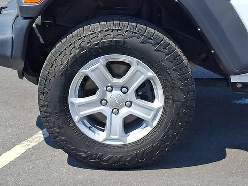 Used 2021 Jeep Wrangler Unlimited Sport AWD/4WD image 8