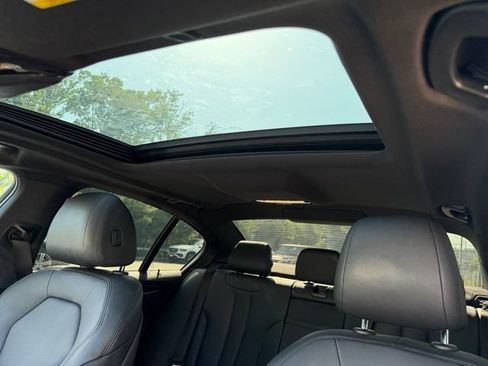 Used 2019 BMW 530e xDrive AWD/4WD image 7