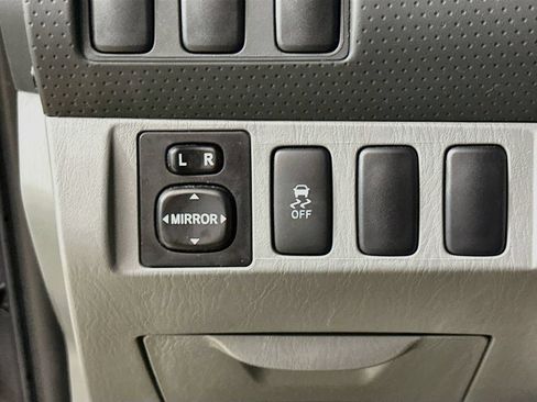 Used 2014 Toyota Tacoma PreRunner w/ SR5 Package RWD image 12