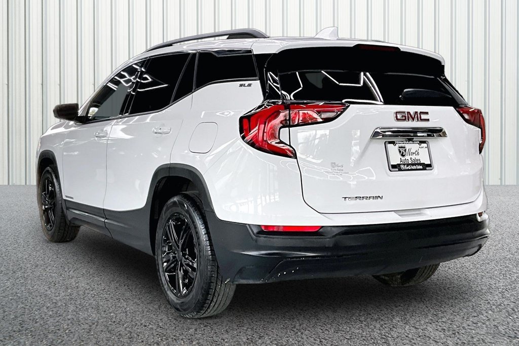 Used 2020 GMC Terrain SLE w/ Driver Convenience Package FWD image 4