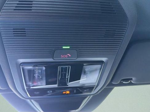 New 2026 Volkswagen GTI SE FWD image 30