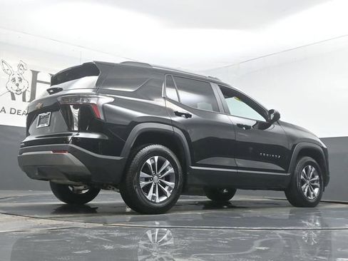 Used 2025 Chevrolet Equinox LT w/ Convenience Package II image 32