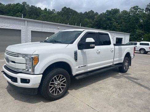 Used 2017 Ford F350 Lariat w/ Lariat Value Package AWD/4WD image 2