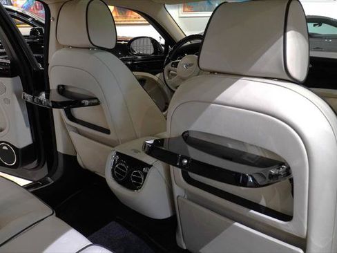 Used 2013 Bentley Mulsanne RWD image 23