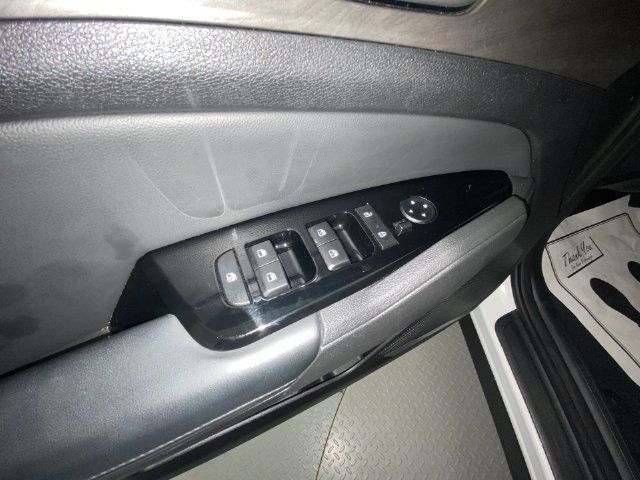 Used 2023 Kia Sportage X-Line AWD/4WD image 13