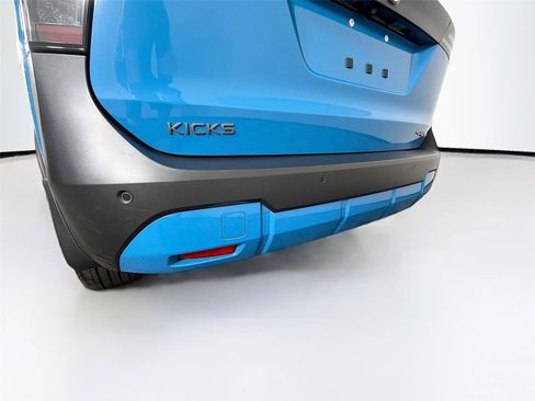 Used 2025 Nissan Kicks SR image 31