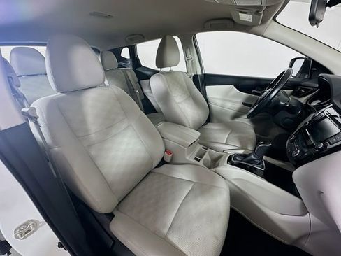 Used 2021 Nissan Rogue Sport SV image 28