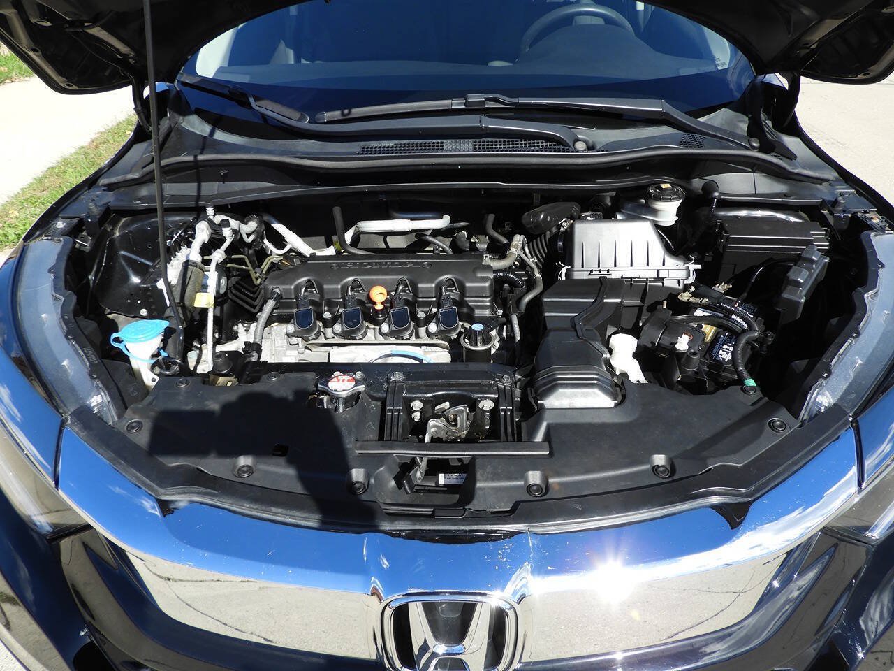 Used 2020 Honda HR-V LX image 12
