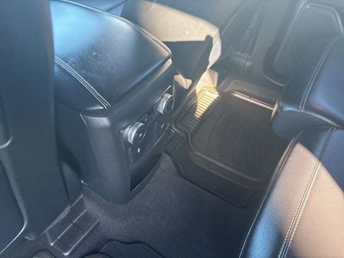 Used 2020 Ford Explorer XLT w/ Equipment Group 202A image 35