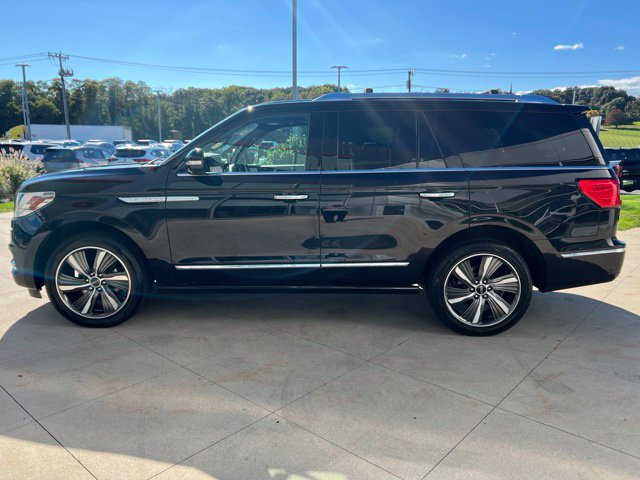 Used 2019 Lincoln Navigator Reserve AWD/4WD image 4